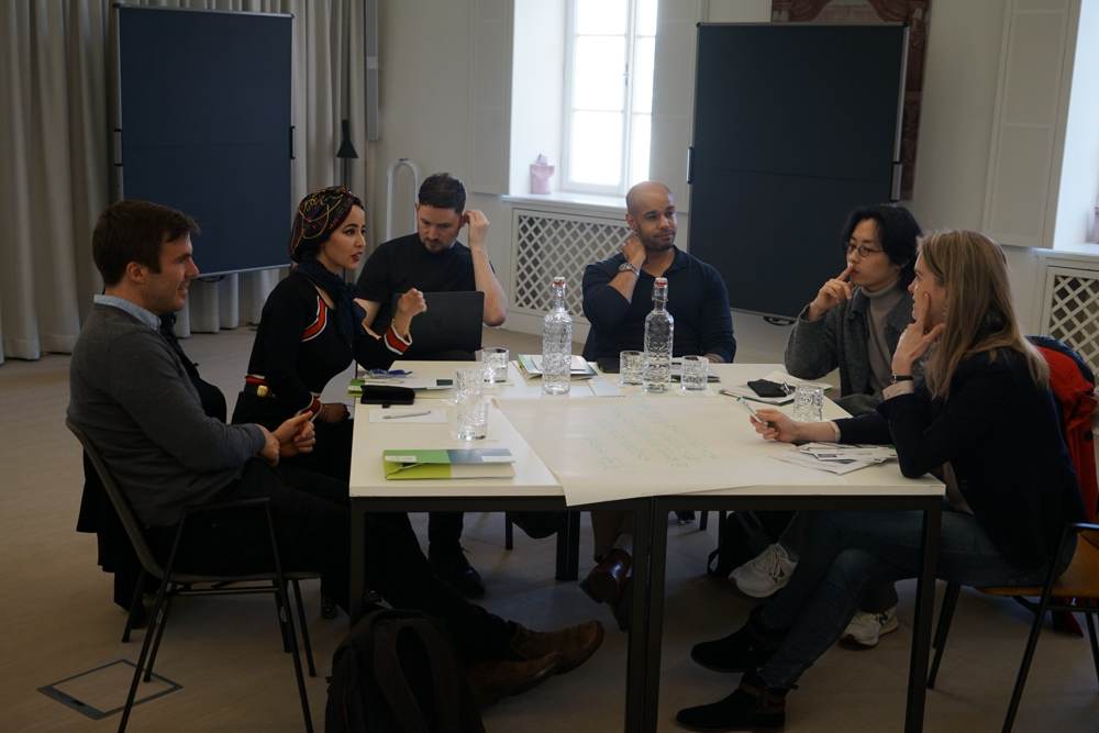 Round‑table working session — Mapping shared interests of scientists and creative professionals