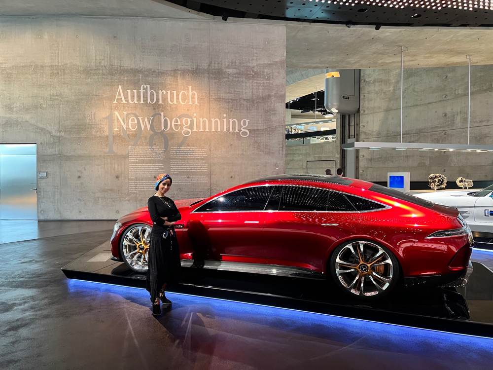 “Aufbruch — New beginning” — Concept vehicle on the road to emission‑free mobility